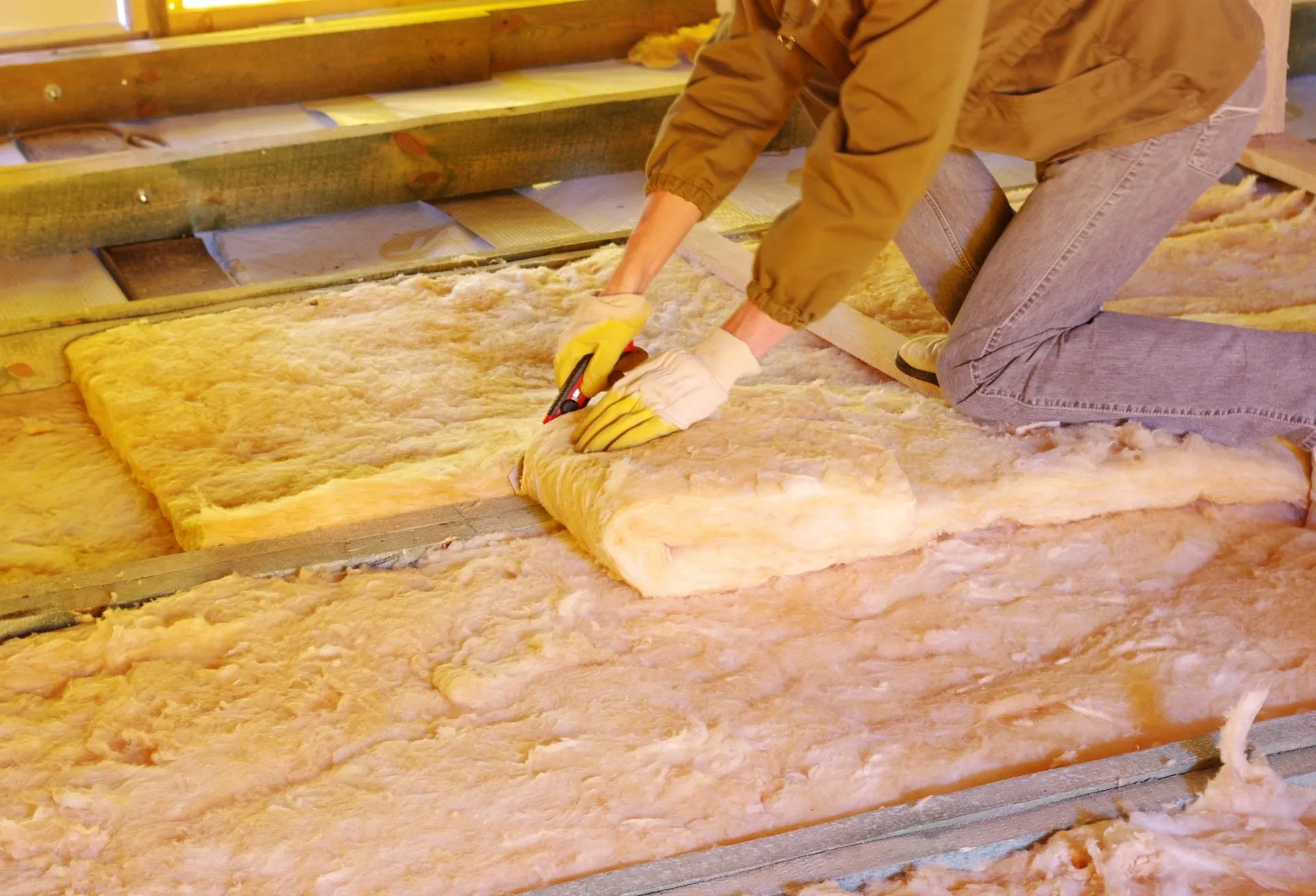 fiber glass insulation installation